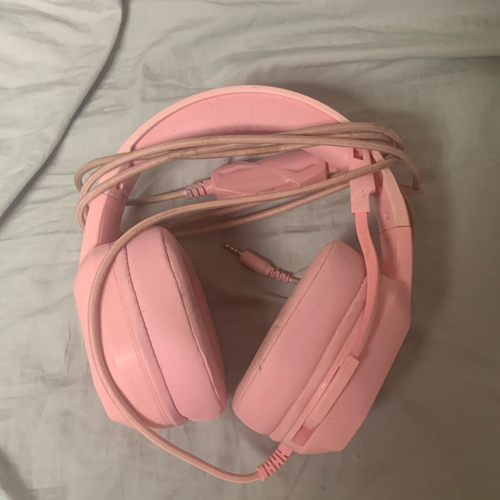 Gaming headset